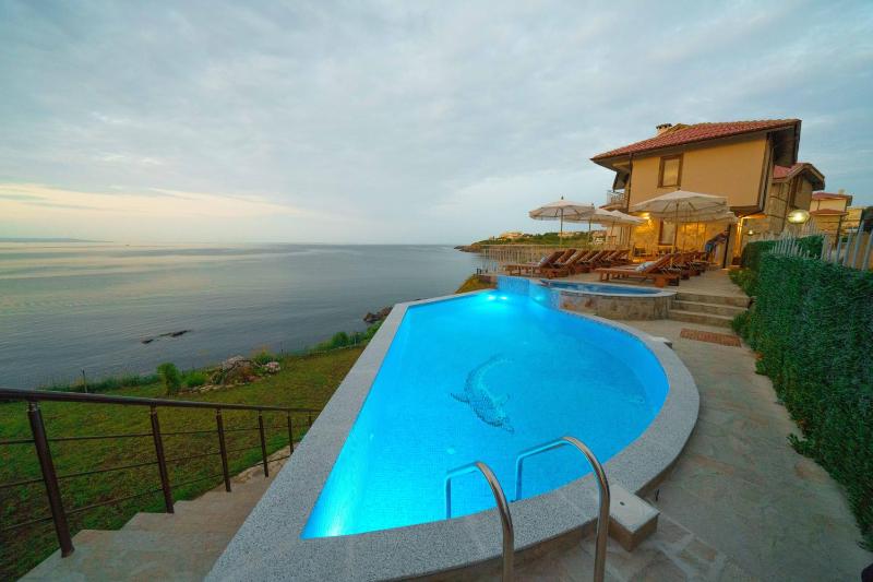 DOLPHIN BAY BOUTIQUE COMPLEX Sozopol - image 27