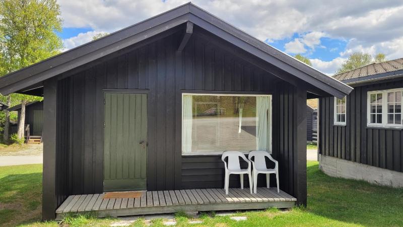 Cottage with Shared Bathroom (4 Adults) image 3