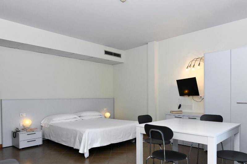 Hotel Eden - image 7