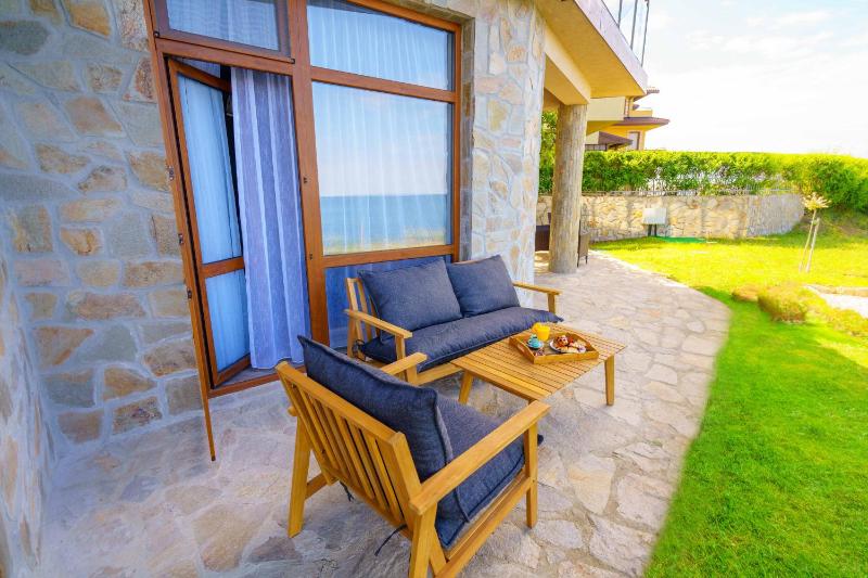 DOLPHIN BAY BOUTIQUE COMPLEX Sozopol - image 31