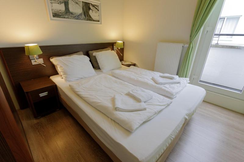 Five-Bedroom Apartment image 3