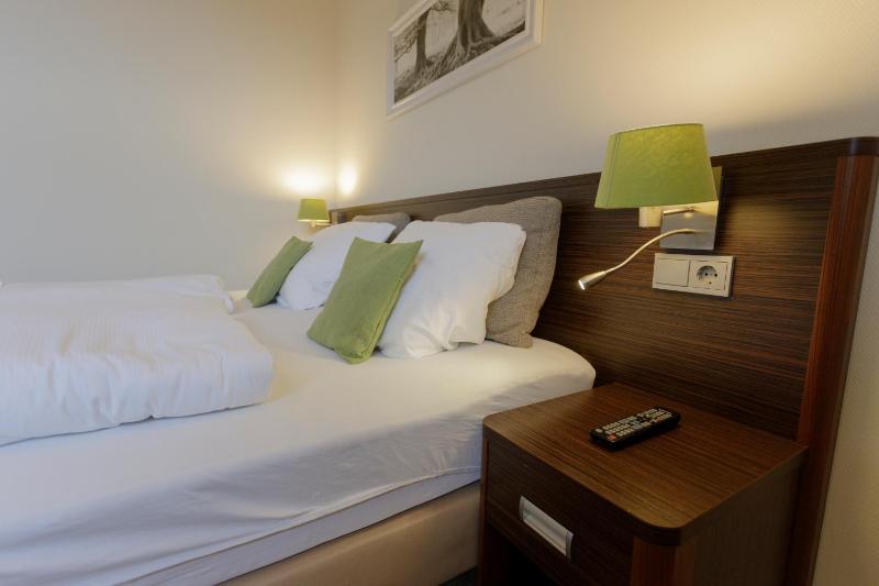 Five-Bedroom Apartment image 4
