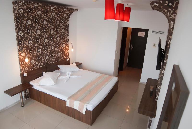 Superior Apartment image 4
