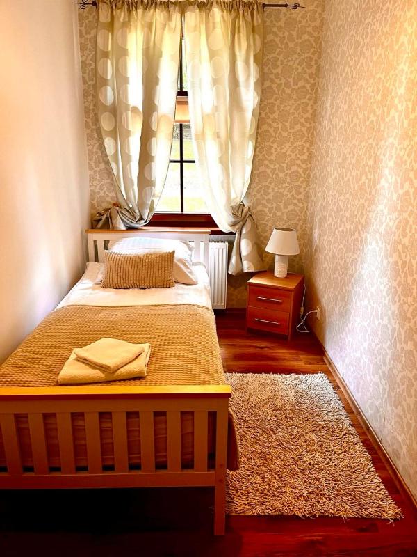Single Room with Private Bathroom image 1