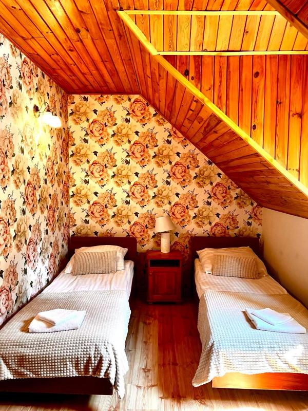 Twin Room image 1