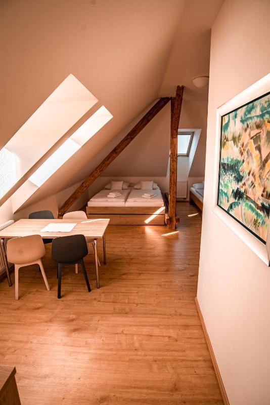Apartment image 4