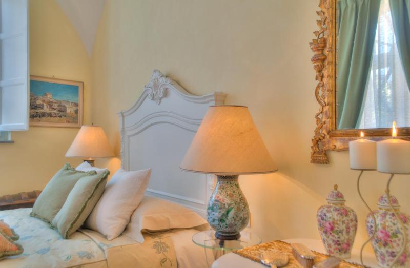 Casa Vera exquisite 2 bedrooms 2 baths apartment with garden A/C close to Parking - image 23