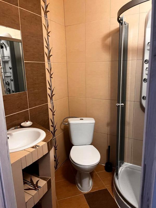 Twin Room image 2