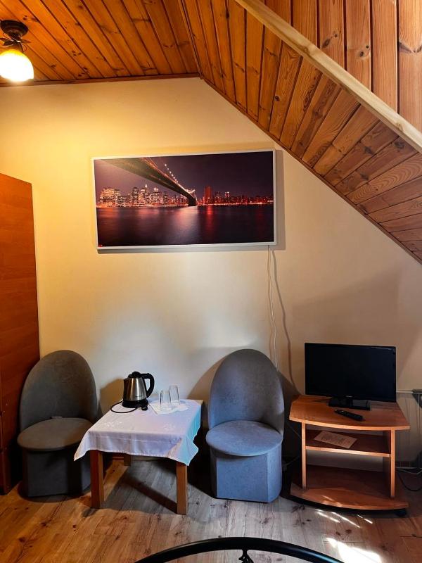 Double Room image 3