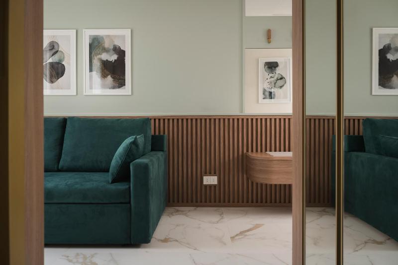 Executive Suite image 4