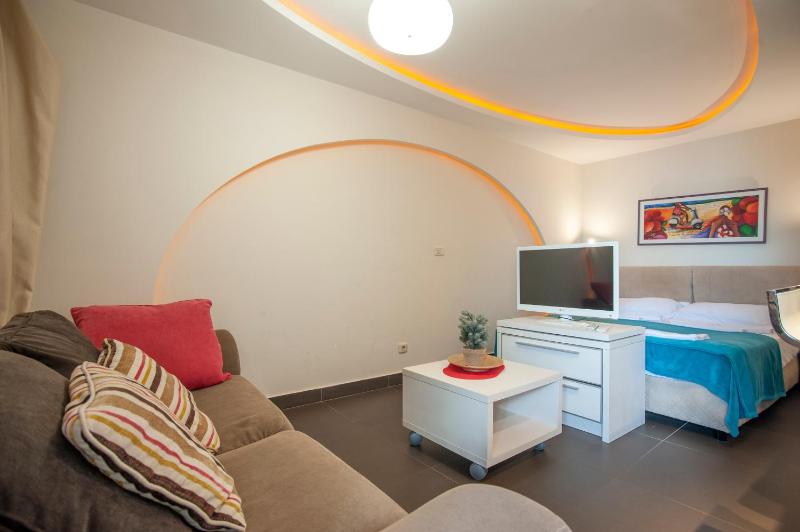 Studio with Terrace and Sea View image 4