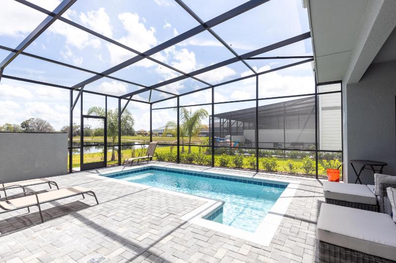 7155OML-Solterra Resort townhouse - image 10