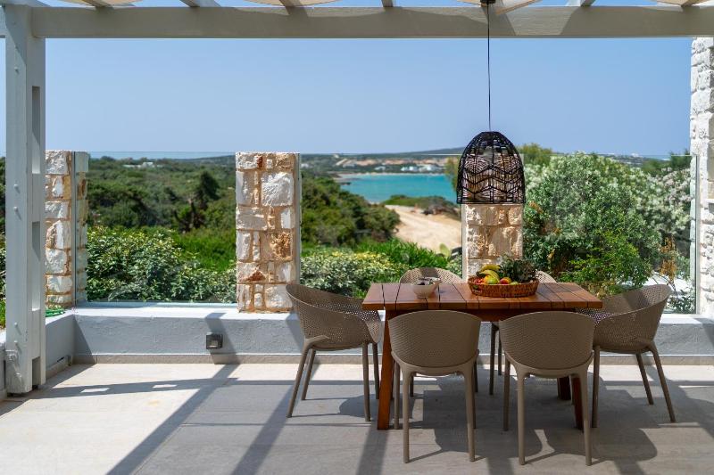 Junior Villa with Sea View image 1