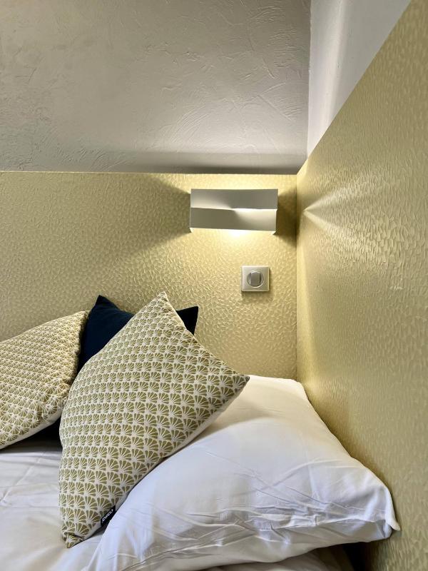 Standard Single Room with Mountain View image 3