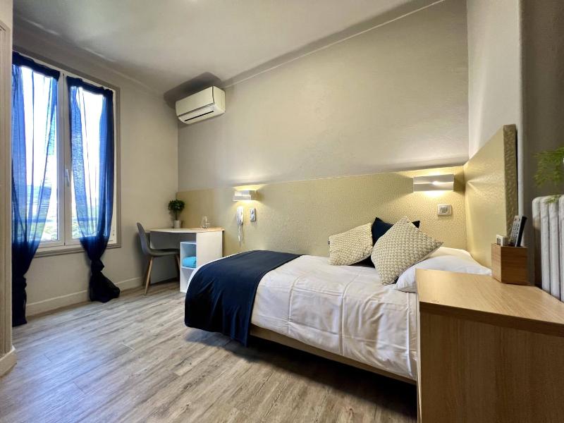 Standard Single Room with Mountain View image 4