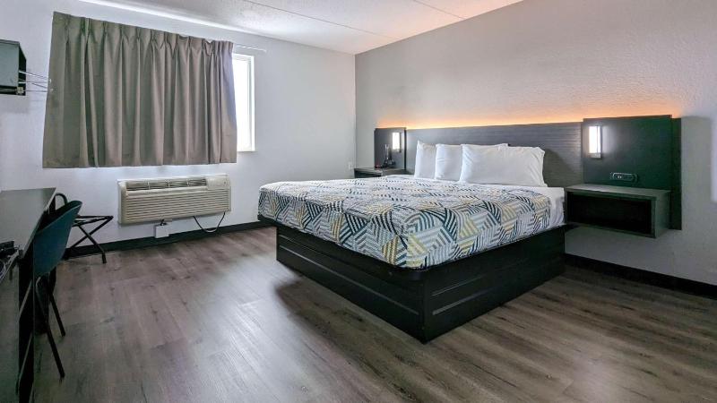 King Room image 1
