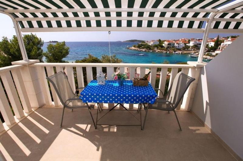 Apartments by the sea Rogoznica - 4805 - image 7