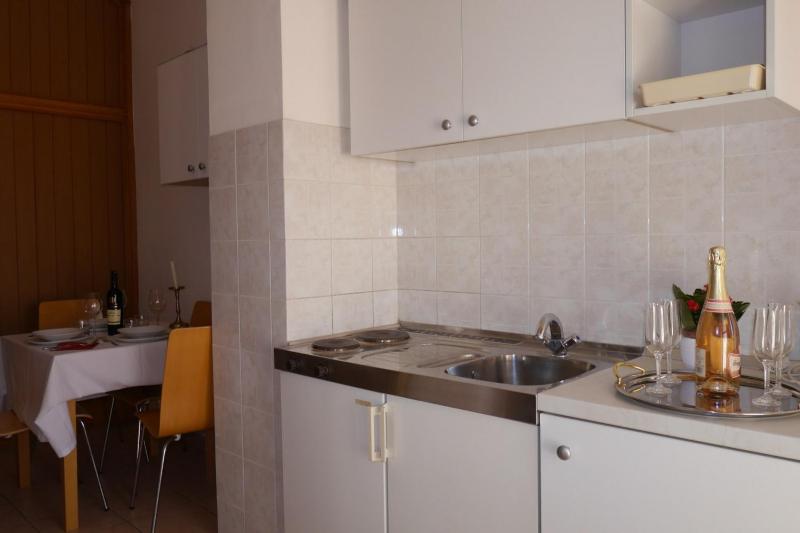 Apartment in Dugi Rat with sea view balcony air conditioning WiFi 5132-6 - image 28