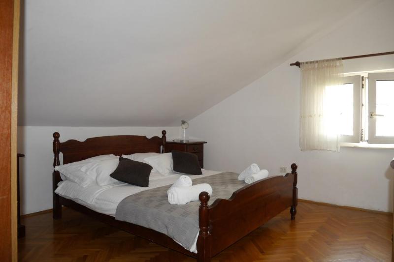 Apartment in Dugi Rat with sea view balcony air conditioning WiFi 5132-6 - image 19