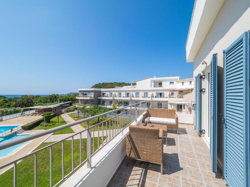 Apartment with Sea View image 2