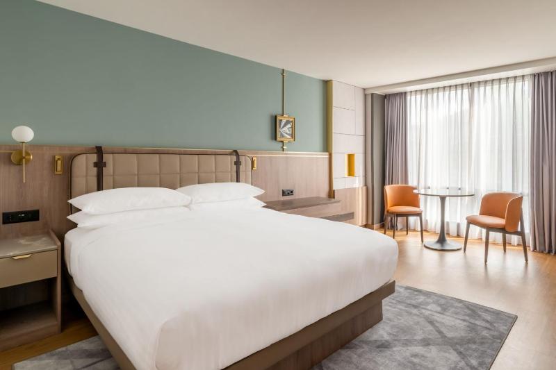 Superior King Room - North Wing image 1