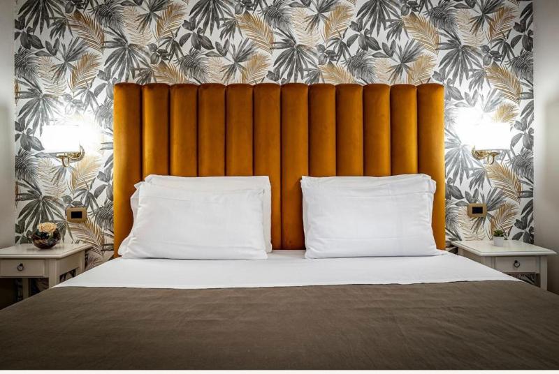 Deluxe Double Room image 4