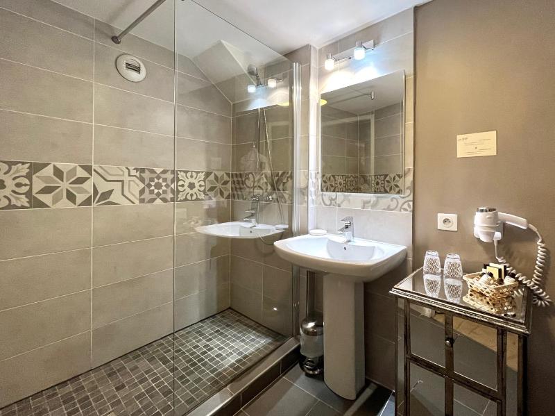 Superior Suite image 2