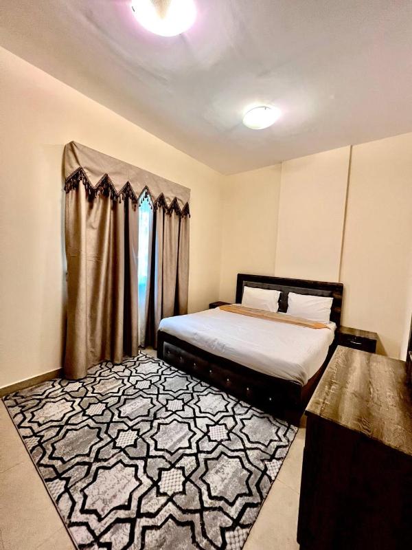 One-Bedroom Apartment with Twin Beds image 1