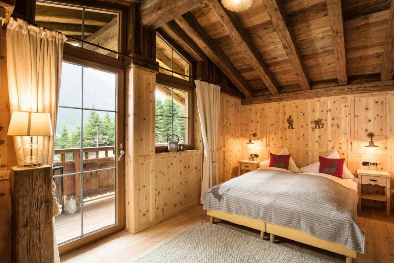 Two-Bedroom Chalet image 3