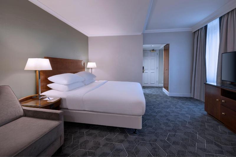 Superior Room image 4