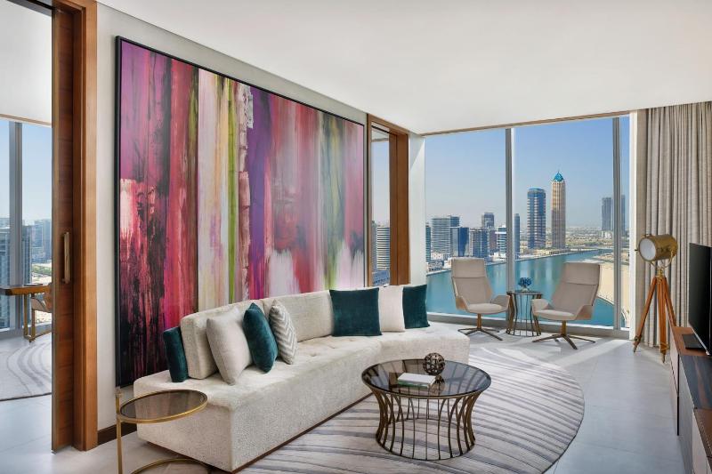 St Regis King Suite with Canal View  including Signature St. Regis Butler Service image 1