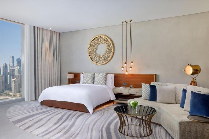 Deluxe King Suite with Downtown View including Signature St. Regis Butler Service image 1