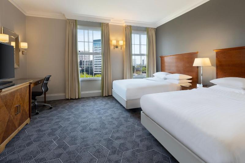 Deluxe Double Room with Two Double Beds image 4
