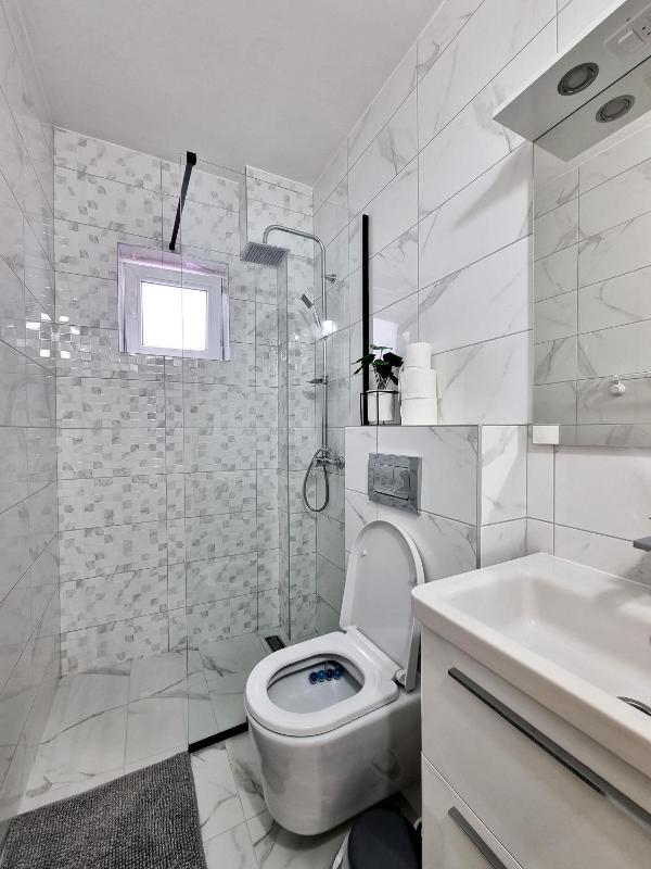 Apartmani Hortenzija - image 6