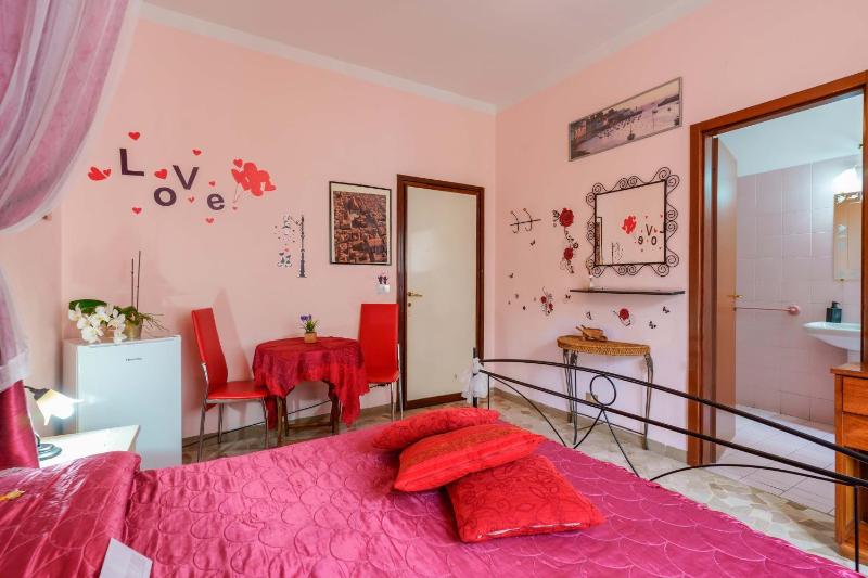 Double Room with Private Bathroom image 3