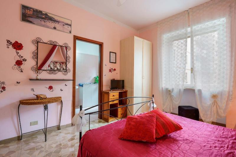 Double Room with Private Bathroom image 4