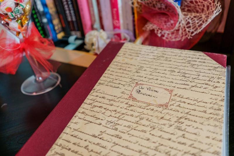 Double Room with Shared Bathroom image 1