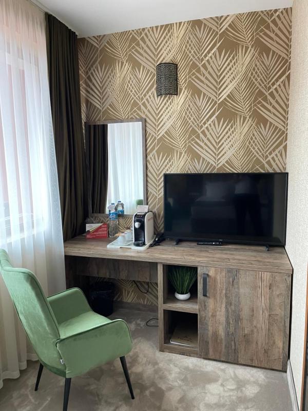 Deluxe Double Room image 3