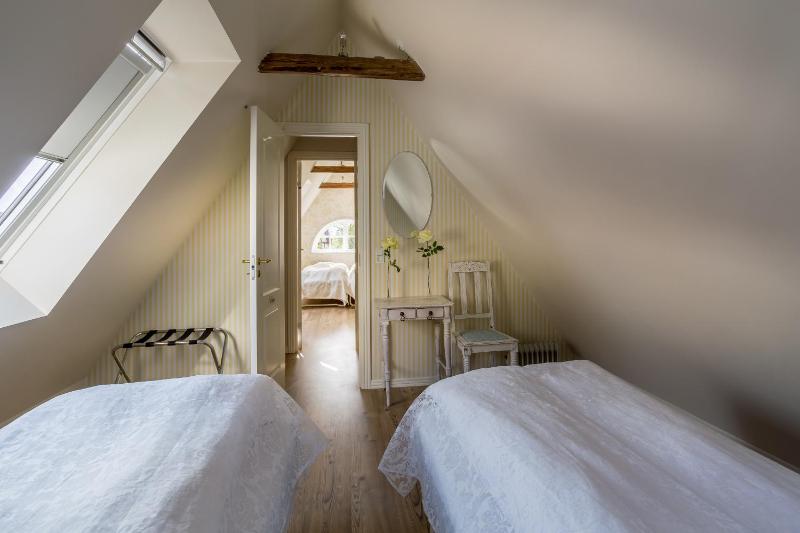 Two-Bedroom House image 4