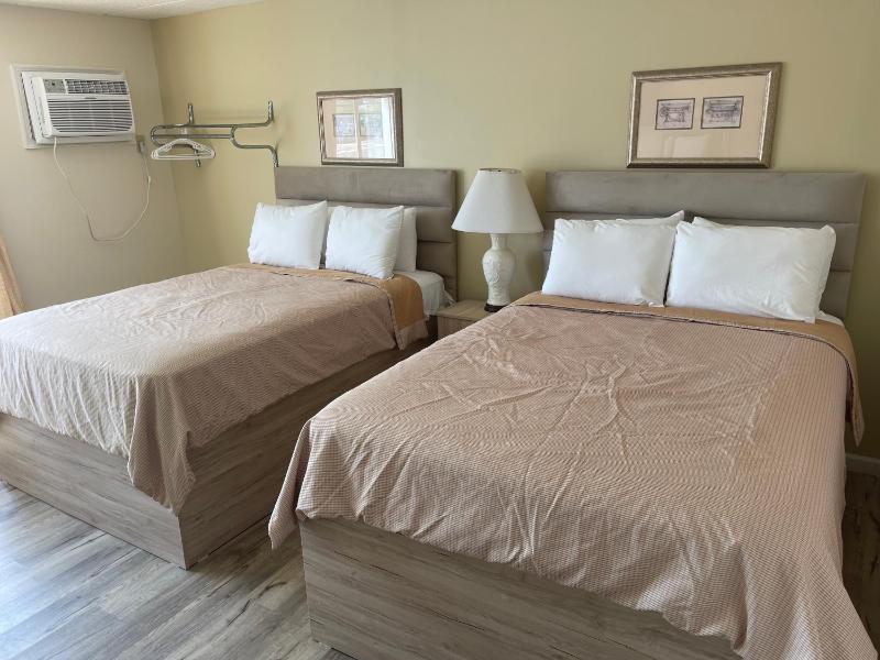 Quadruple Room image 2