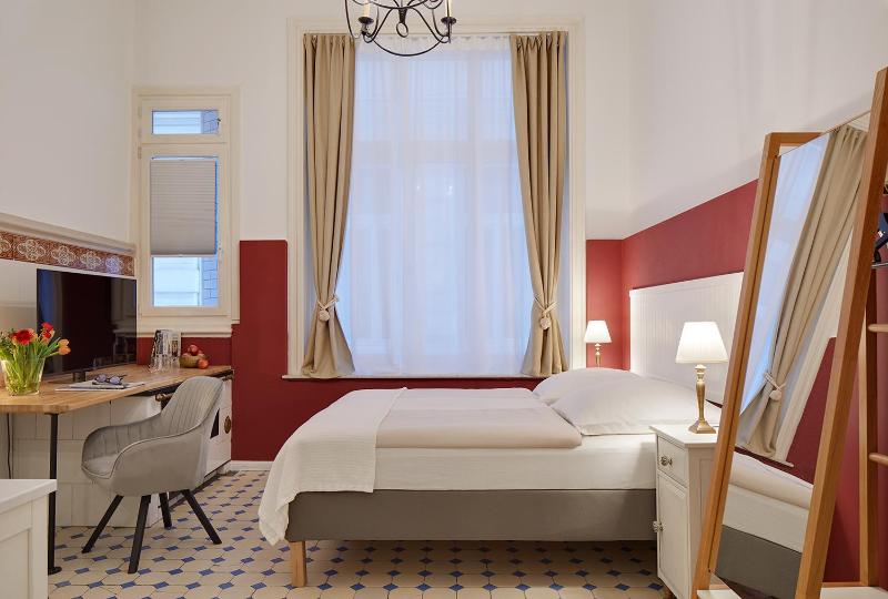 Standard Double Room image 4
