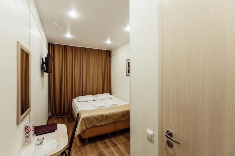 Double Room image 3