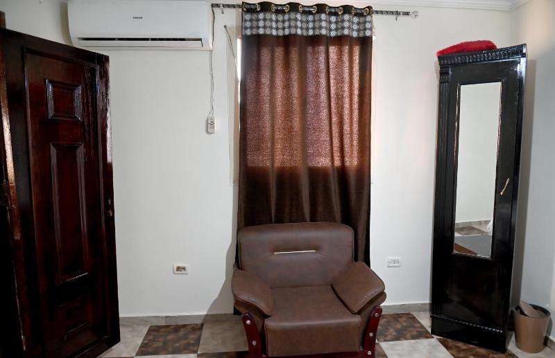 Jessy Pyramids View Inn - image 4