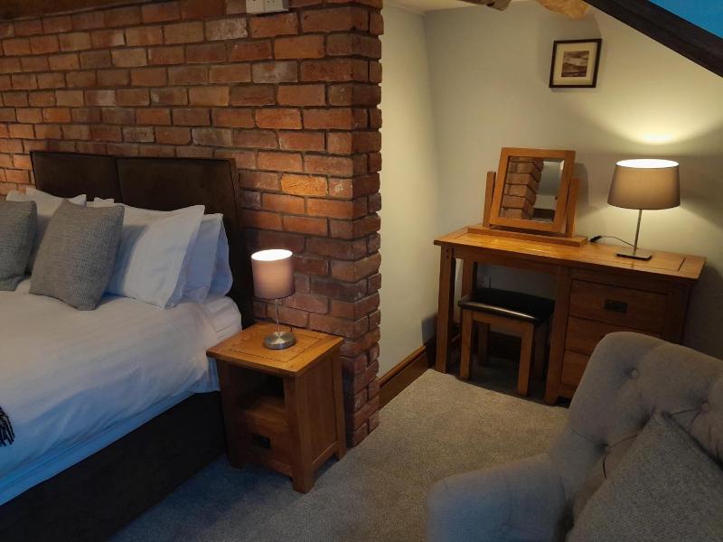 King Room image 2
