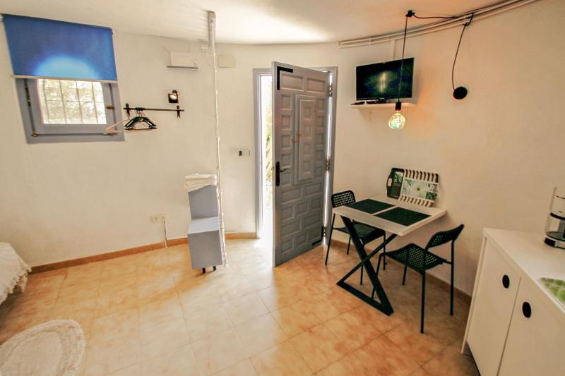 Amelie - nice studio with private swimming pool in Benissa - image 6