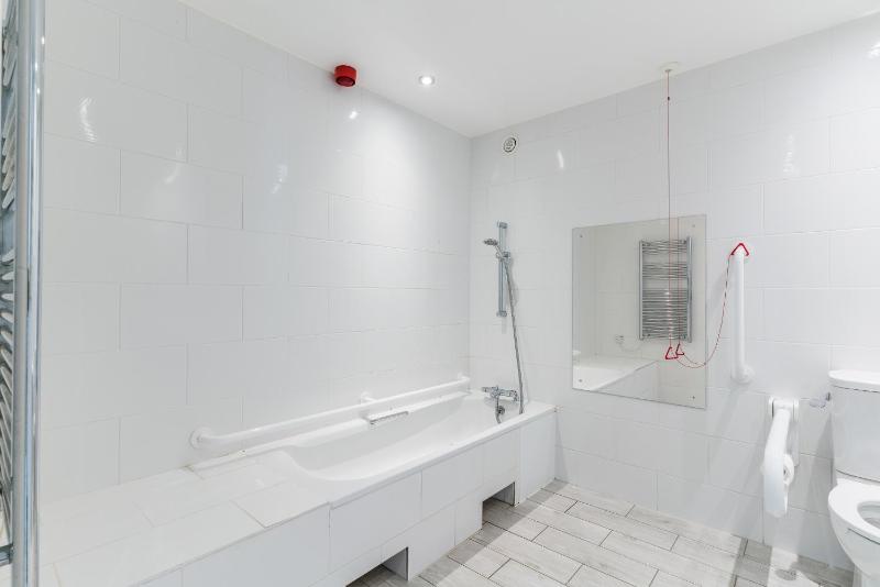 Double Room Without View - Accessible image 3