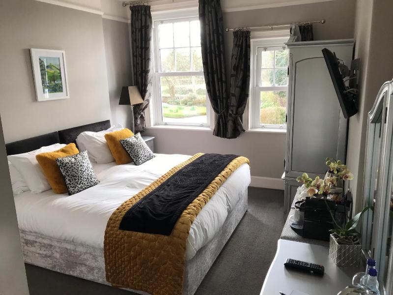 Double or Twin Room image 1
