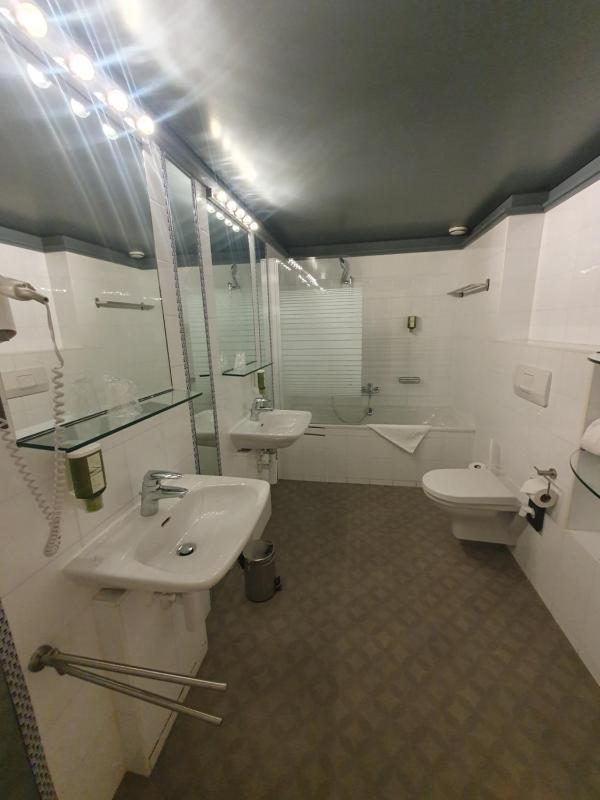 Triple Room image 2