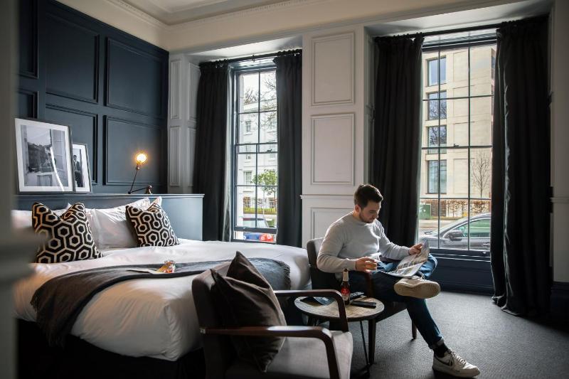 Superior King Room image 1