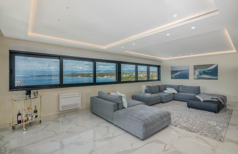 Malipe Penthouse with Sea View - image 10